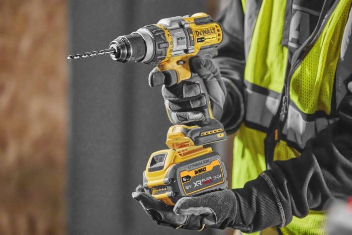 Дрель-шуруповерт ударный бесщёточный аккумуляторный DeWALT DCD999NT-XJ